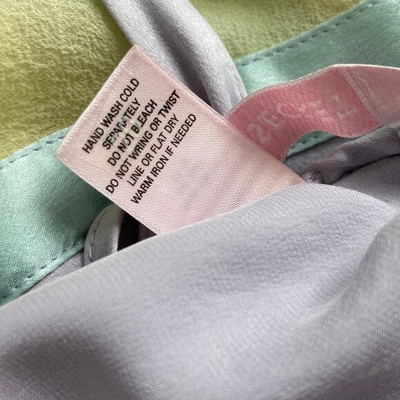 Victoria's Secret Sleeveless 100% Silk Chemise Light Pastel XS - Picture 8 of 8